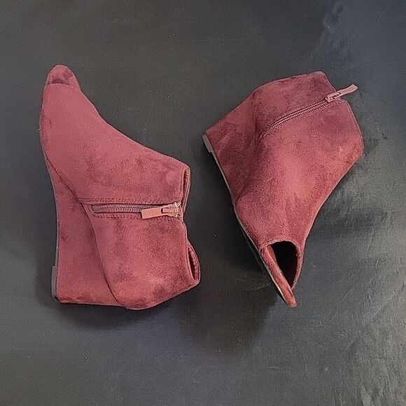 JOURNEE COLLECTION CUT-OUT OPEN TOE WOMEN'S WEDGE HEELS SHOES - Picture 11 of 16